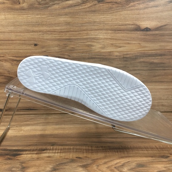 <SOLD>Under Armour WomensUA Street Encounter New - Picture 5 of 8